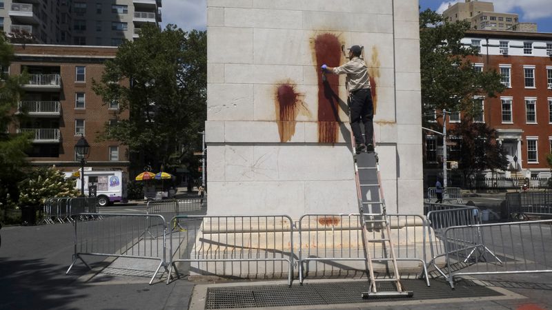 ‘Turn yourselves in now!‘: Trump says vandals who defaced Washington Square Park statues face 10 years in prison