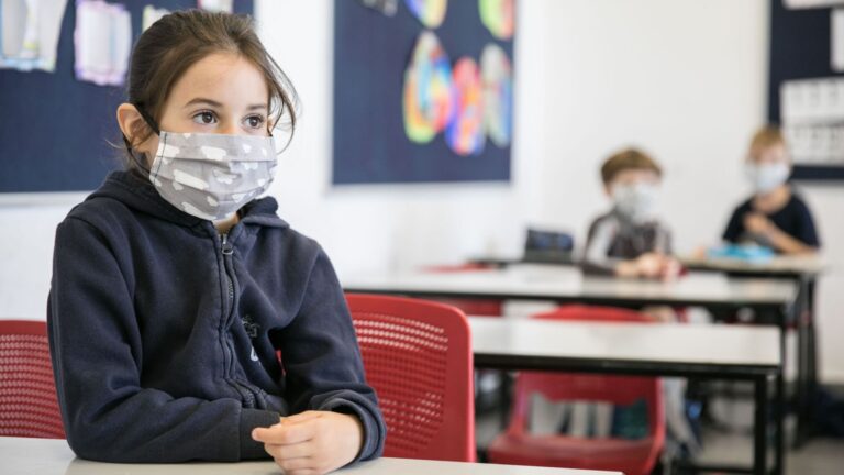 New coronavirus cases must stay under 3 percent for schools to stay open: de Blasio