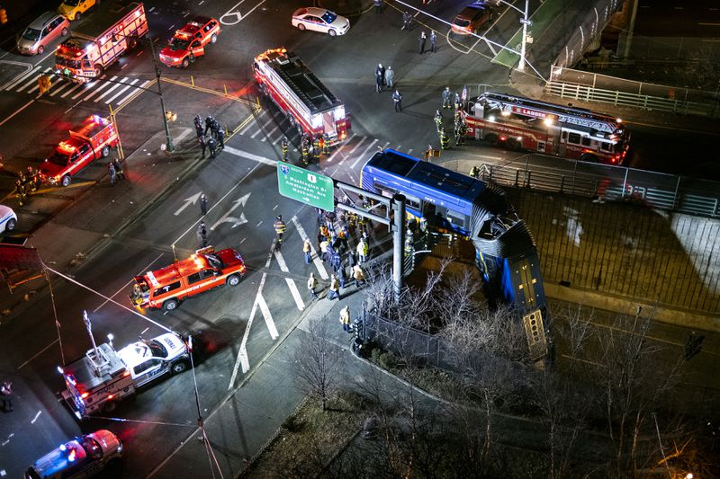 FDNY crews pull back MTA bus dangling off Cross Bronx Expressway; eight reported injuries