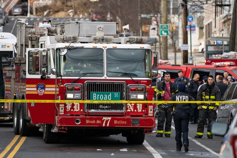 7-year-old Staten Island boy injured after darting into path of FDNY truck