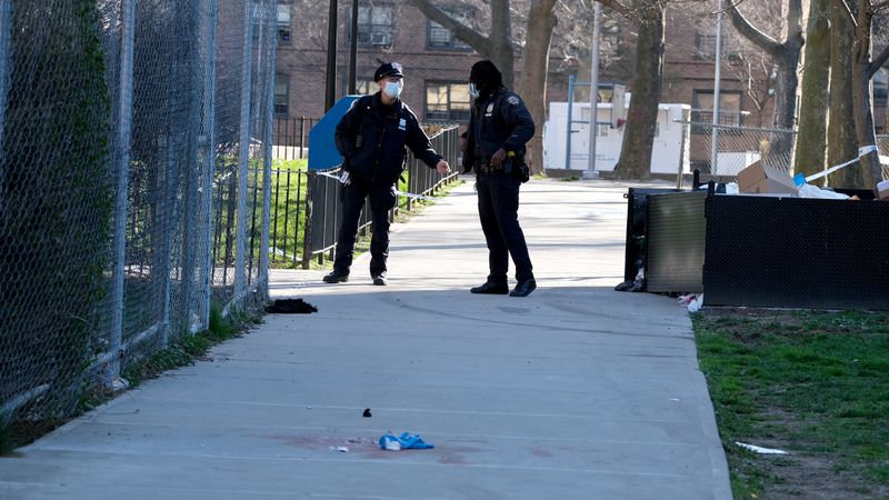 Brooklyn man shoots three women dead, including his girlfriend, then kills himself — daughter, 9, calls cops