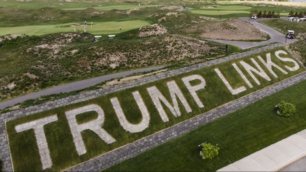 Dump Trump? Kicking Him Off NYC Golf Course May Not Be Easy