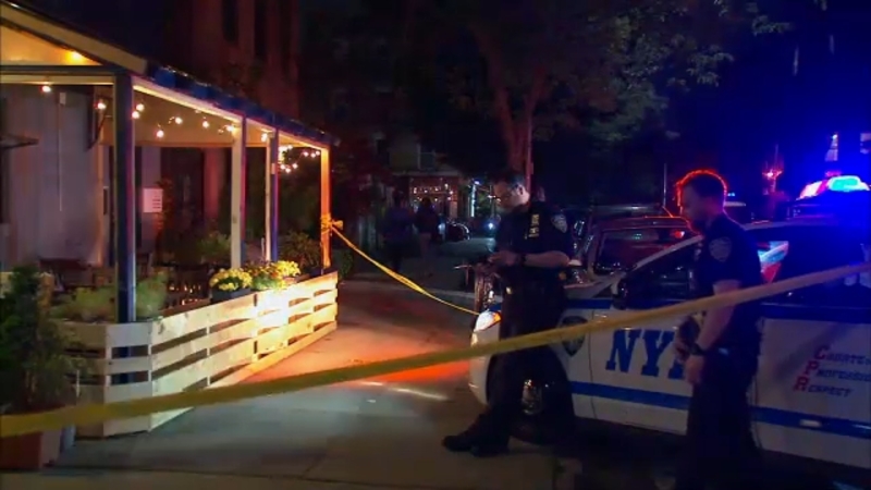 2 people shot outside restaurant in Brooklyn
