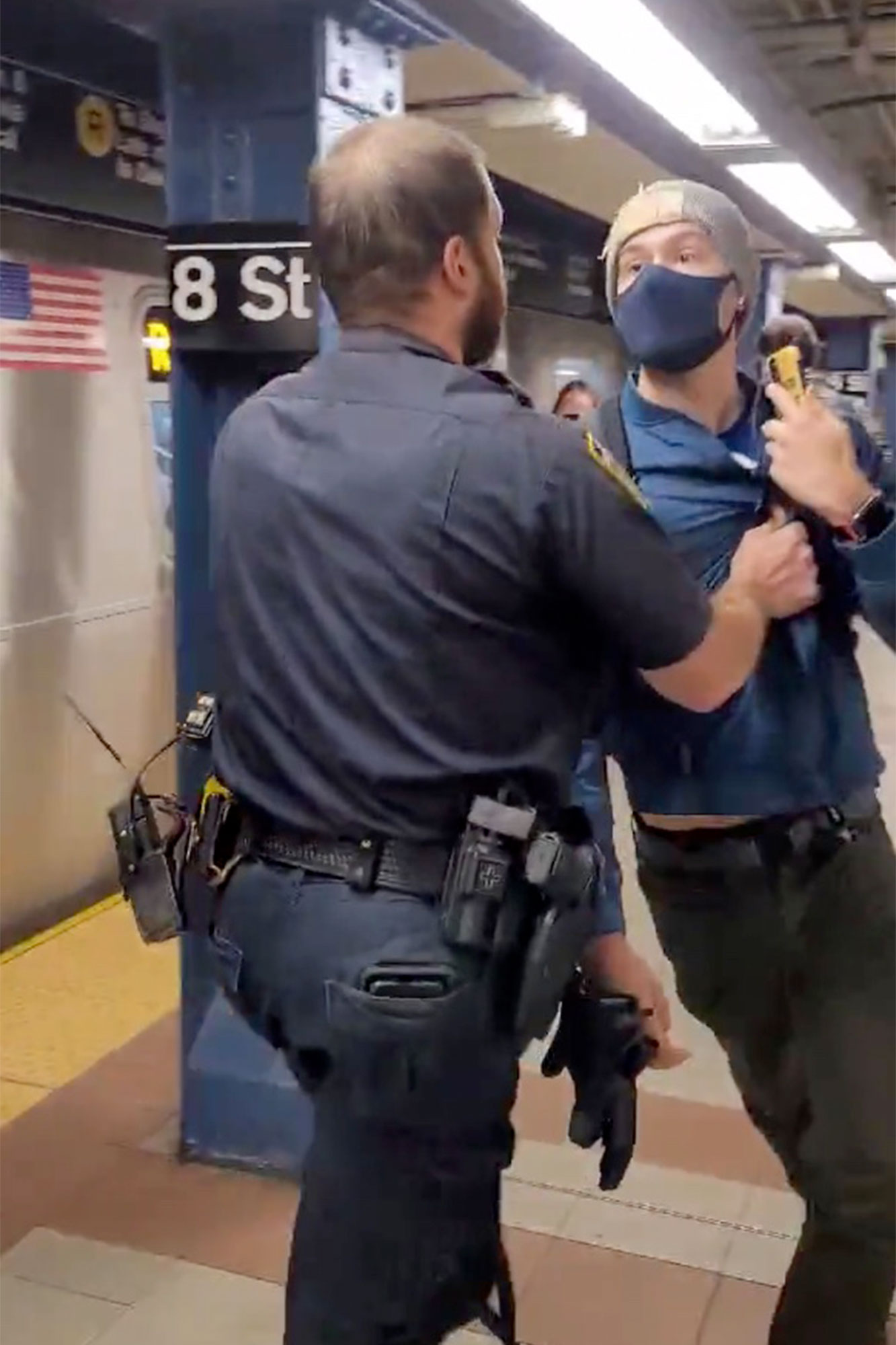 NYPD cops refuse to wear masks, boot rider from NYC subway for raising issue