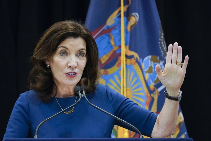 Hochul says NY ‘preparing for all scenarios’ as COVID hospitalizations spike 80% since start of December
