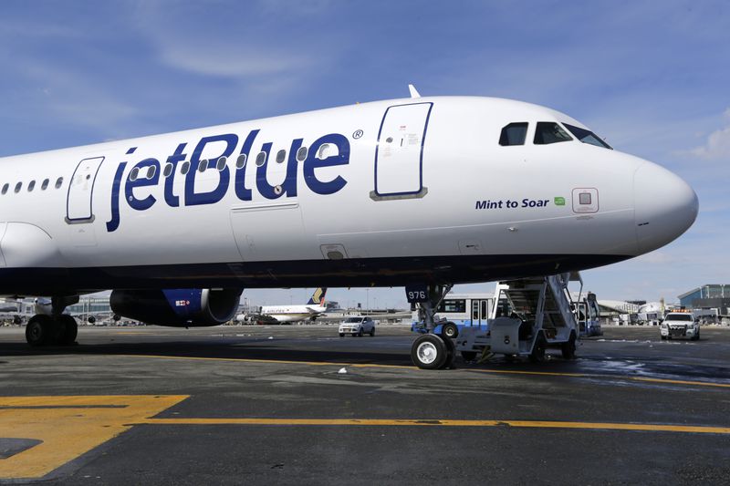 JetBlue cancels nearly 1,300 flights through mid-January over COVID-19 call-outs