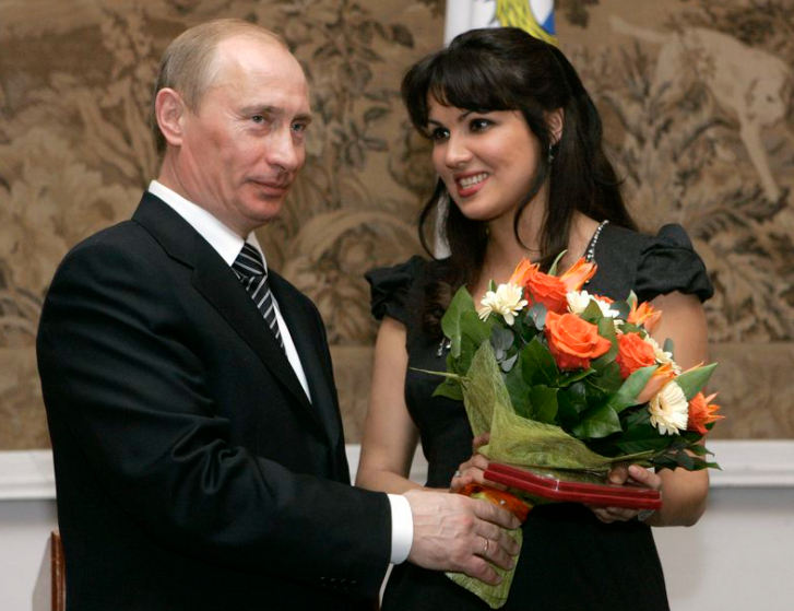 Soprano superstar Anna Netrebko out at Metropolitan Opera after refusing to ‘repudiate her public support’ for Putin
