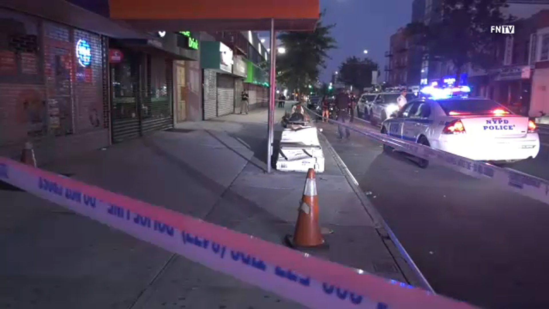 Police investigating robbery, shooting of off-duty correction officer in Queens