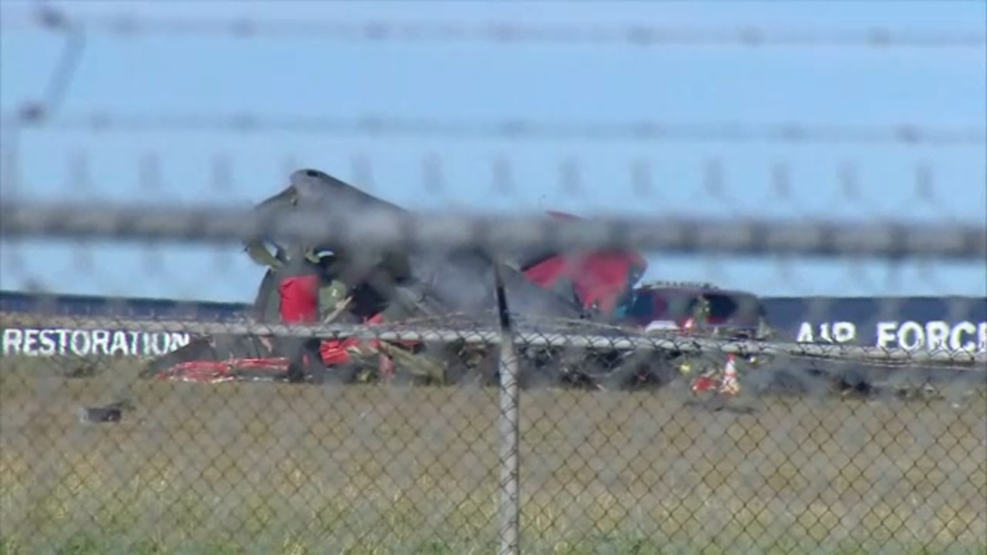 2 aircraft collide mid-air during WWII airshow in Dallas
