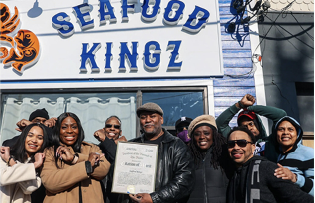 Rally held in support of Bronx restaurant that received racist letters