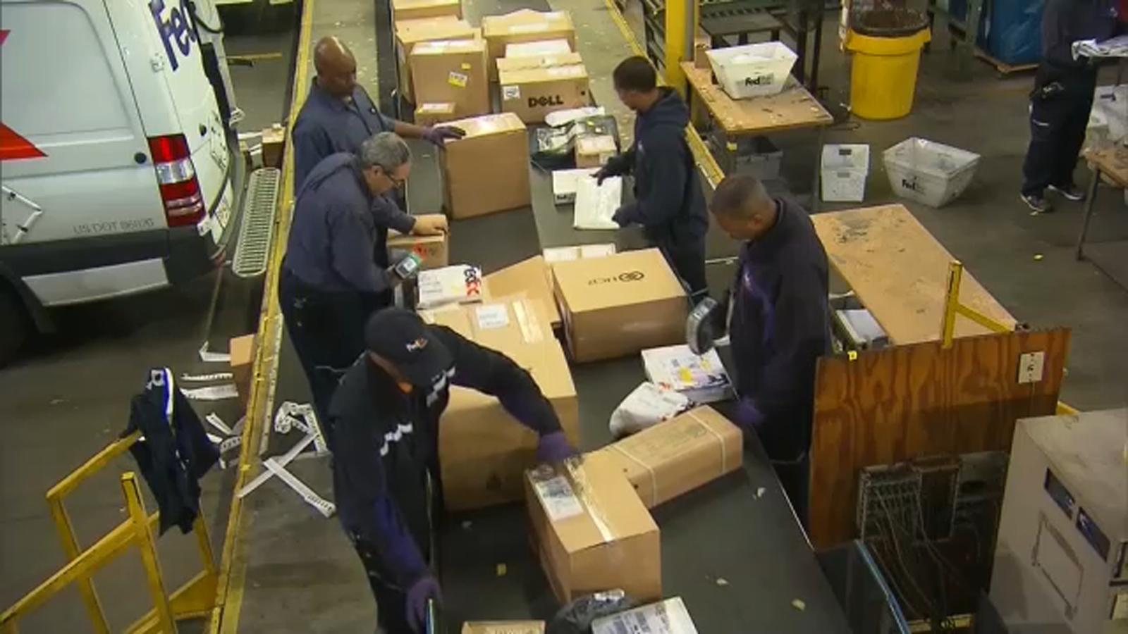 USPS, Amazon and FedEx close facilities across the country due to winter storm conditions￼