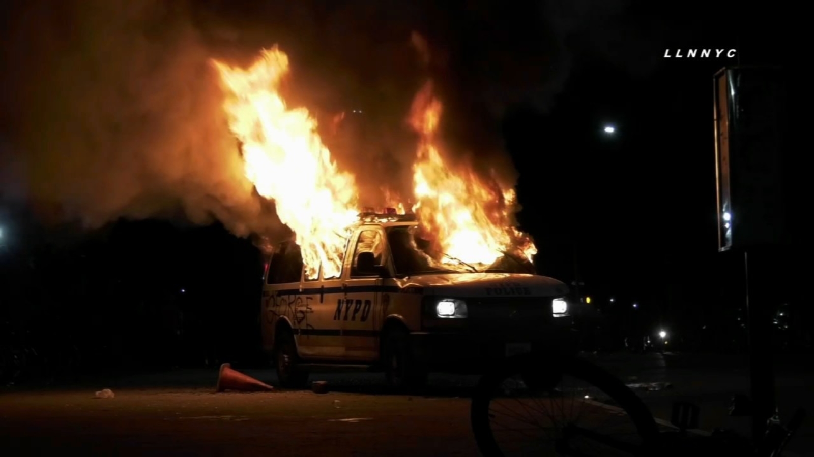 Attorney sentenced to 1 year and 1 day in prison after firebombing NYPD vehicle