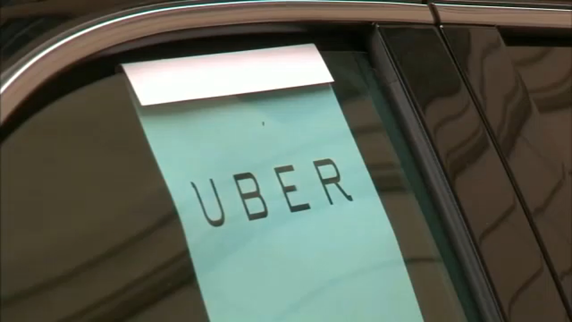 Uber and Lyft drivers planning strike at LaGuardia Airport