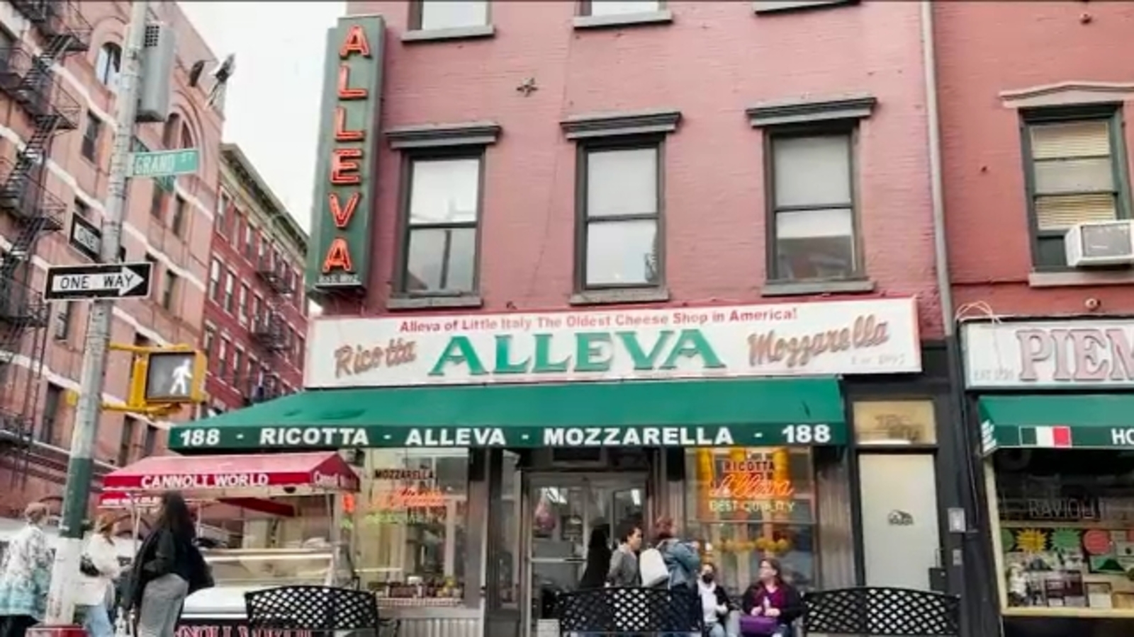 Little Italy cheese shop Alleva Dairy closes its doors after 130 years