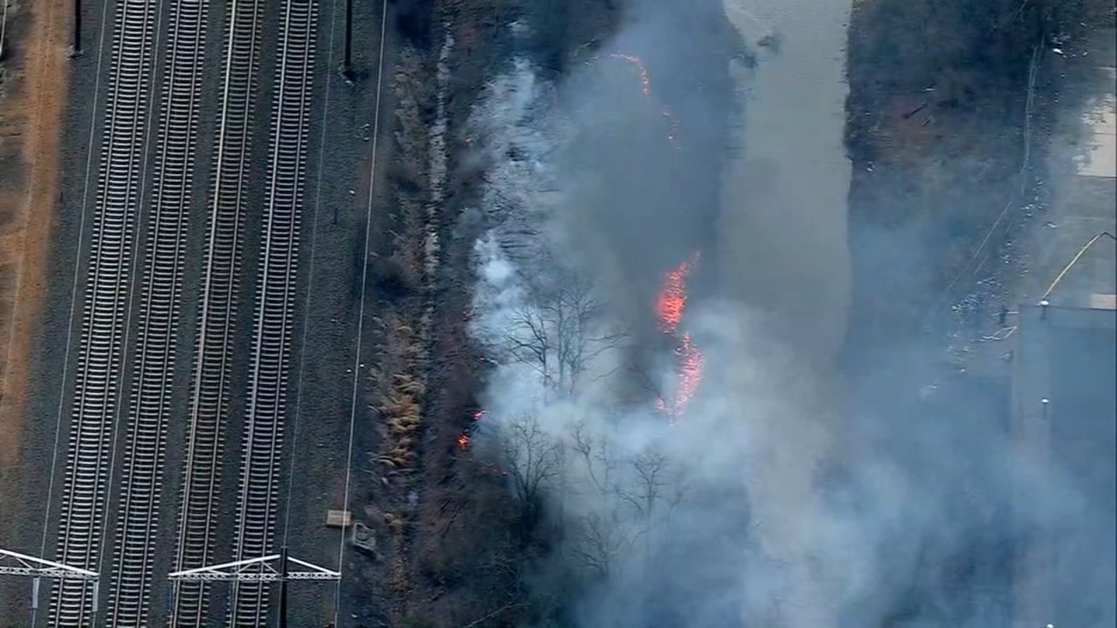 Rail service between NY Penn Station, Philadelphia resumes with delays after NJ brush fires