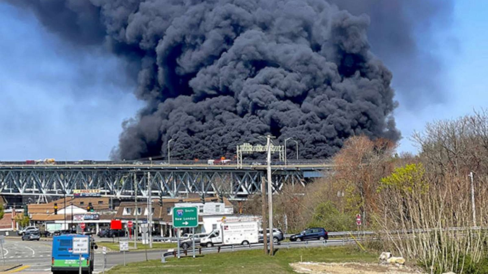 1 dead, 2 hurt in fuel tanker truck’s fiery rollover crash on Connecticut bridge