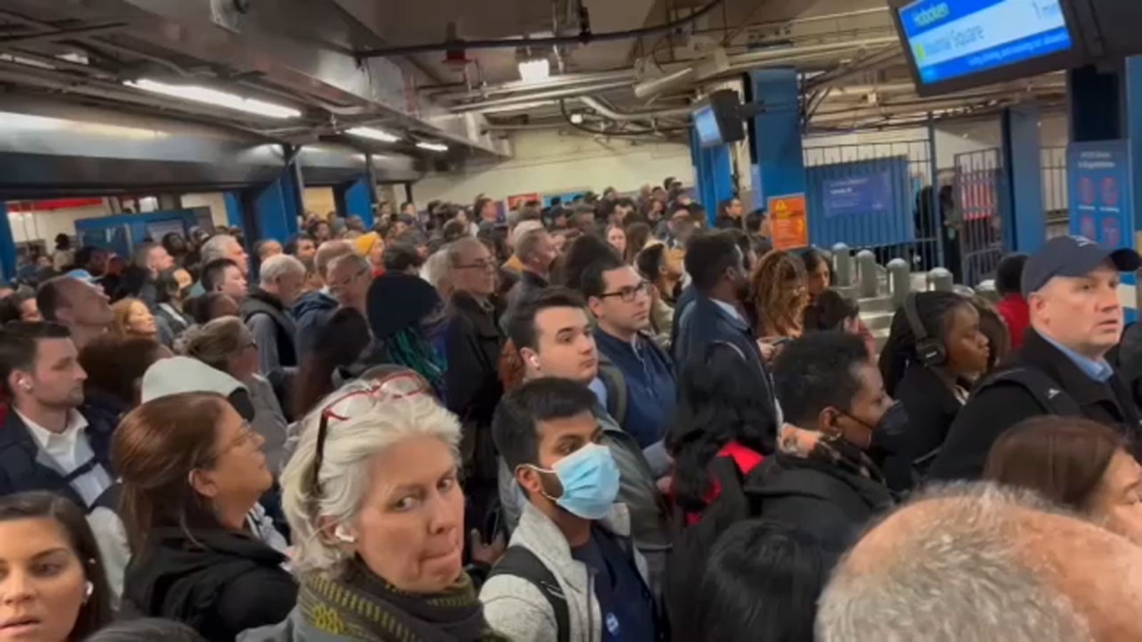 Rail service in and out of Penn Station resumes with delays due to police activity
