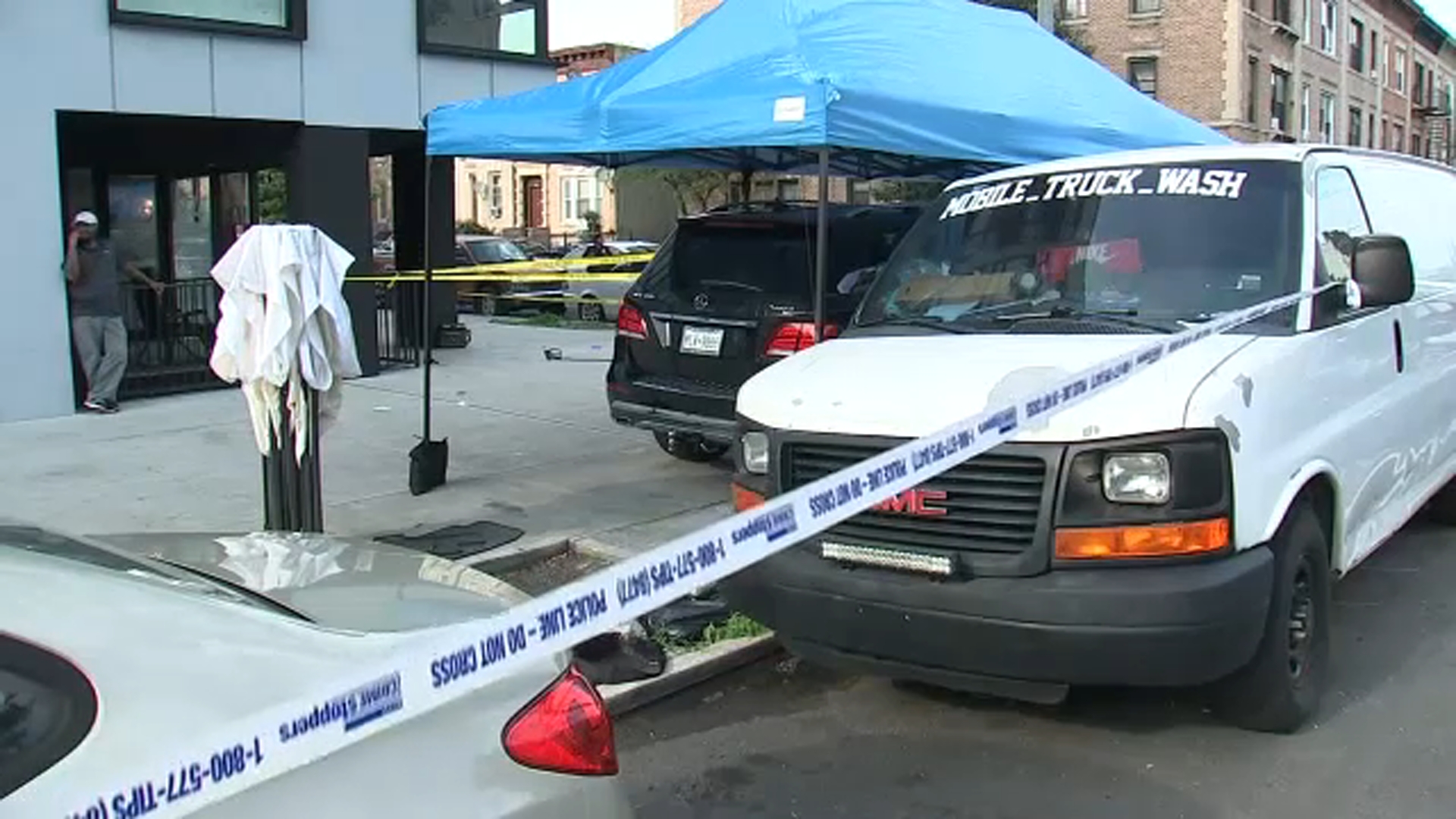 Man shot multiple times on Brooklyn street